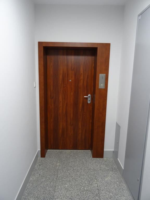 Apartamenty Metro Mlociny وارسو الغرفة الصورة