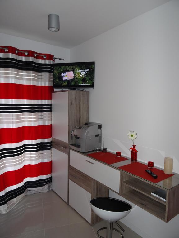 Apartamenty Metro Mlociny وارسو الغرفة الصورة