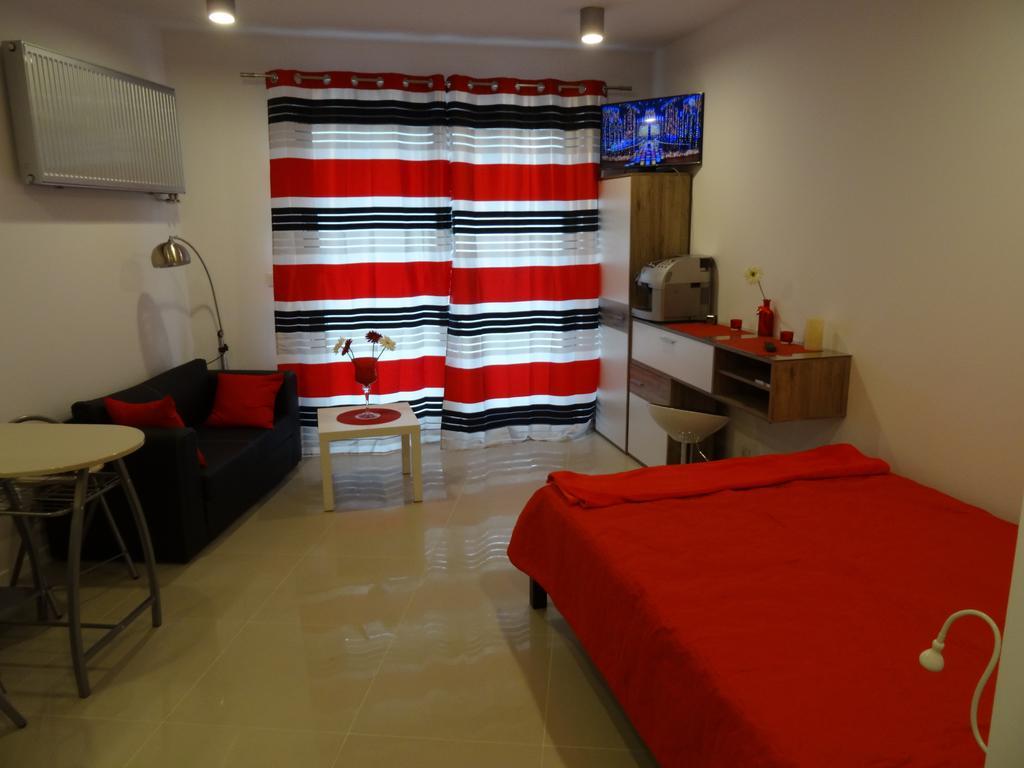 Apartamenty Metro Mlociny وارسو الغرفة الصورة