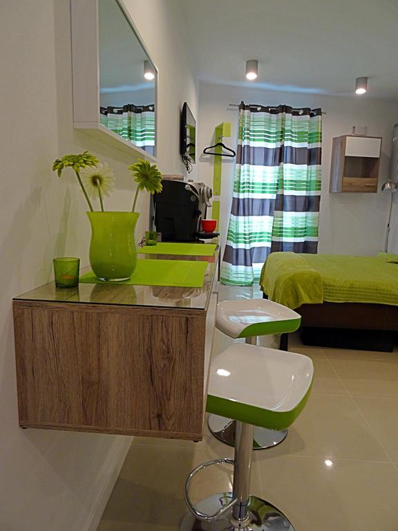 Apartamenty Metro Mlociny وارسو الغرفة الصورة